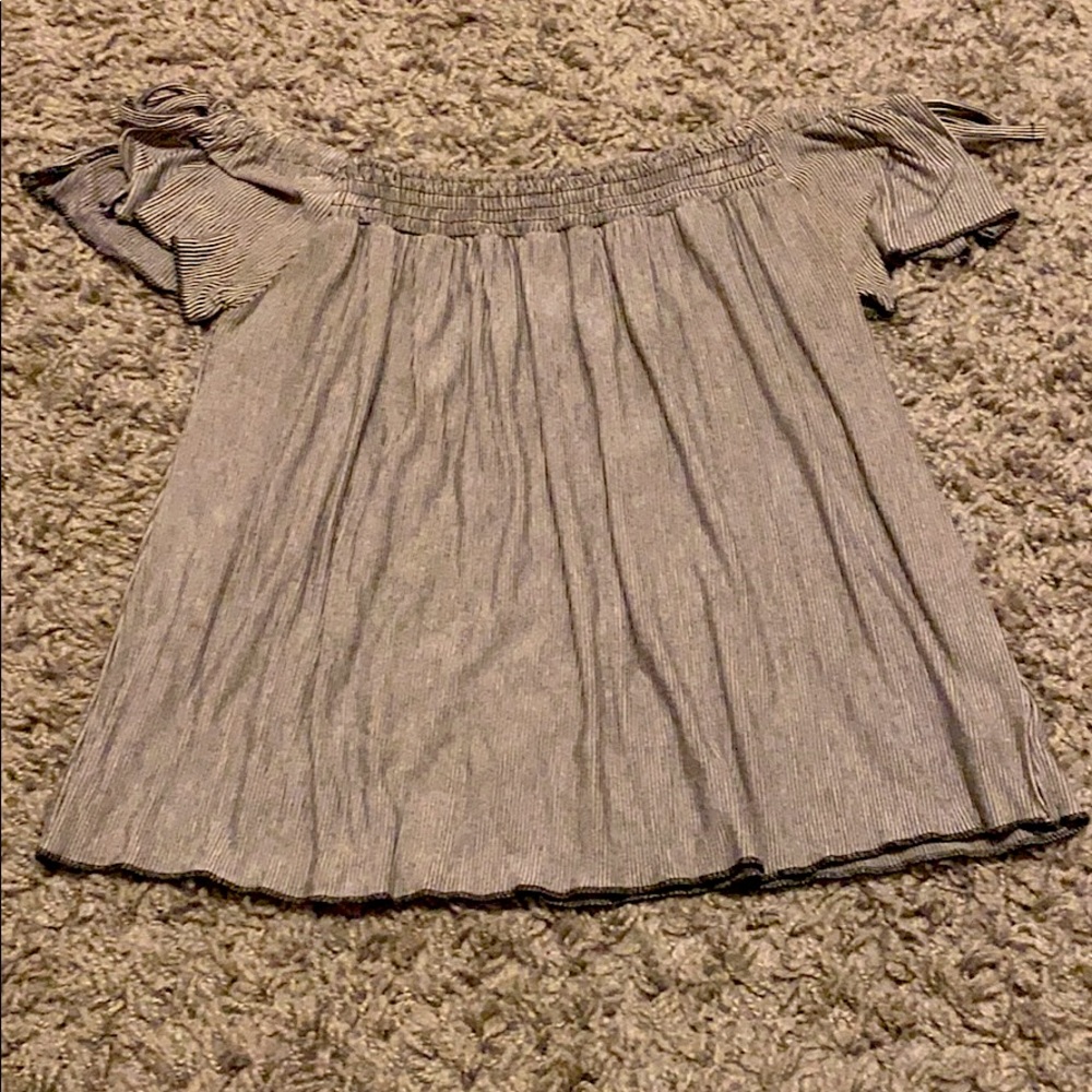 Off-the-shoulder striped top with tie sleeves